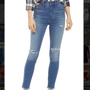 Madewell 10” high rise raw hem skinny jeans